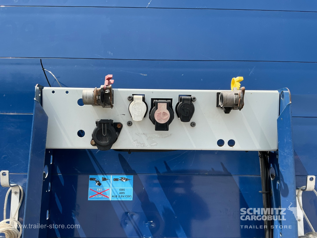 SCHMITZ Curtainsider Standard - Semi-remorque rideaux coulissants: photos 4 SCHMITZ Curtainsider Standard - Semi-remorque rideaux coulissants: photos 4