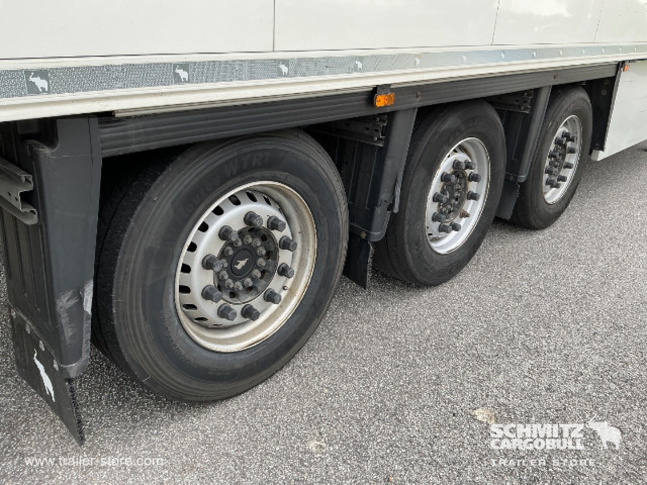 SCHMITZ Semiremolque Frigo Sistema carne colgada - Semi-remorque isothermique: photos 3 SCHMITZ Semiremolque Frigo Sistema carne colgada - Semi-remorque isothermique: photos 3