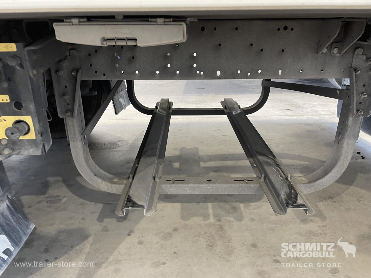 SCHMITZ Semiremolque Frigo Standard - Semi-remorque isothermique: photos 2 SCHMITZ Semiremolque Frigo Standard - Semi-remorque isothermique: photos 2