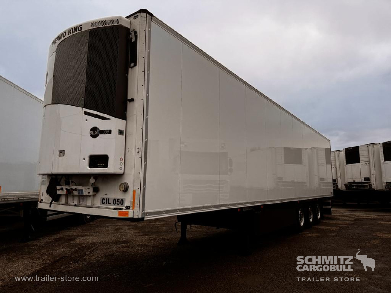 SCHMITZ Reefer Meat hanging system - Semi-remorque isothermique: photos 1 SCHMITZ Reefer Meat hanging system - Semi-remorque isothermique: photos 1