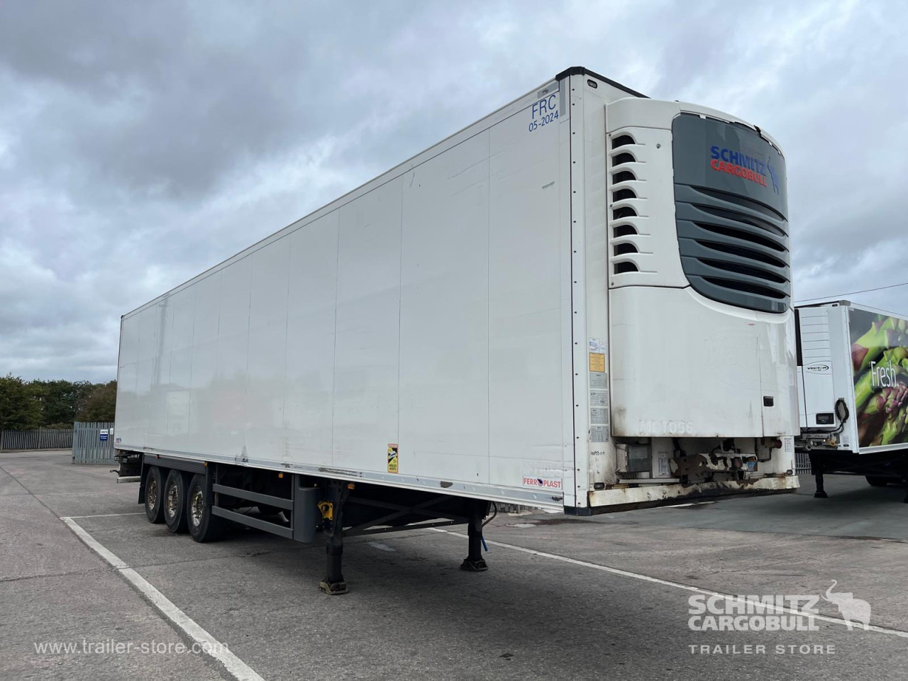 SCHMITZ Reefer Multitemp - Semi-remorque isothermique: photos 1 SCHMITZ Reefer Multitemp - Semi-remorque isothermique: photos 1