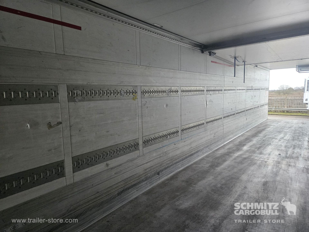 SCHMITZ Reefer Standard - Semi-remorque isothermique: photos 3 SCHMITZ Reefer Standard - Semi-remorque isothermique: photos 3
