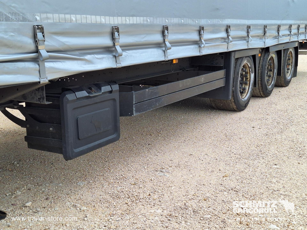 SCHMITZ Curtainsider Mega - Semi-remorque rideaux coulissants: photos 5 SCHMITZ Curtainsider Mega - Semi-remorque rideaux coulissants: photos 5