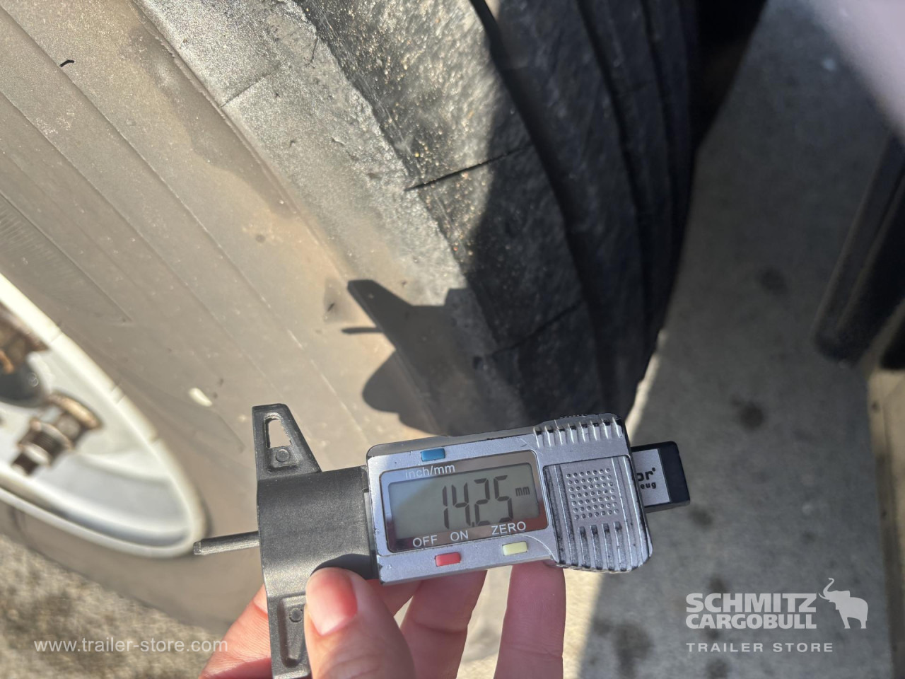 SCHMITZ Curtainsider Standard - Semi-remorque rideaux coulissants: photos 2 SCHMITZ Curtainsider Standard - Semi-remorque rideaux coulissants: photos 2