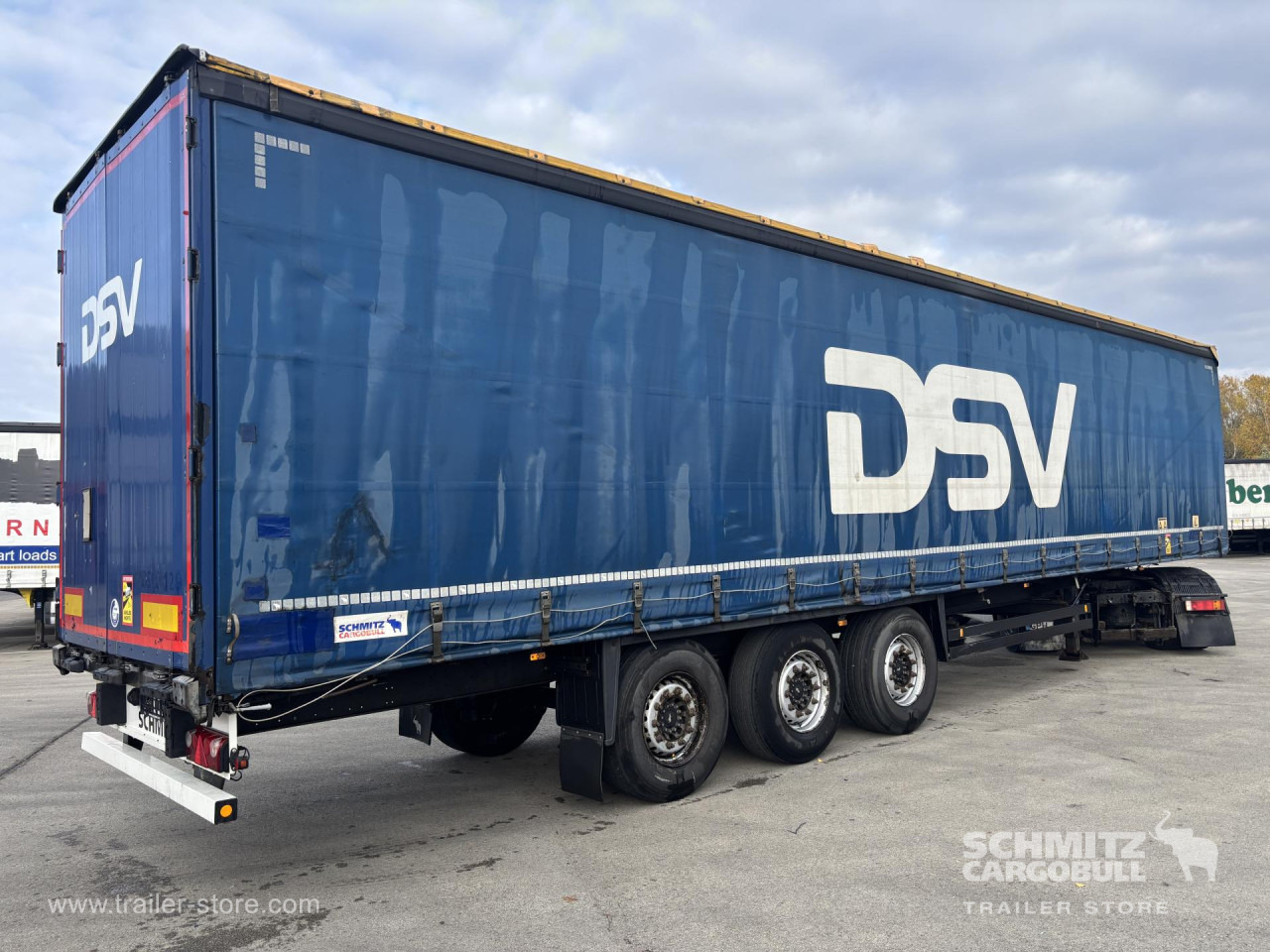 SCHMITZ Curtainsider Standard - Semi-remorque rideaux coulissants: photos 1 SCHMITZ Curtainsider Standard - Semi-remorque rideaux coulissants: photos 1