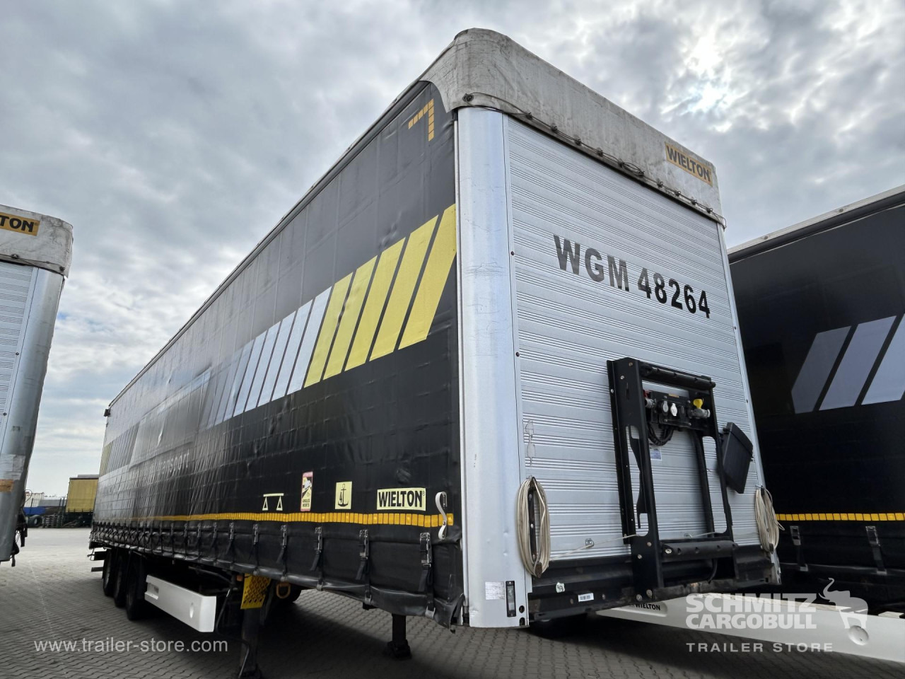 WIELTON Curtainsider Mega - Semi-remorque rideaux coulissants: photos 1 WIELTON Curtainsider Mega - Semi-remorque rideaux coulissants: photos 1
