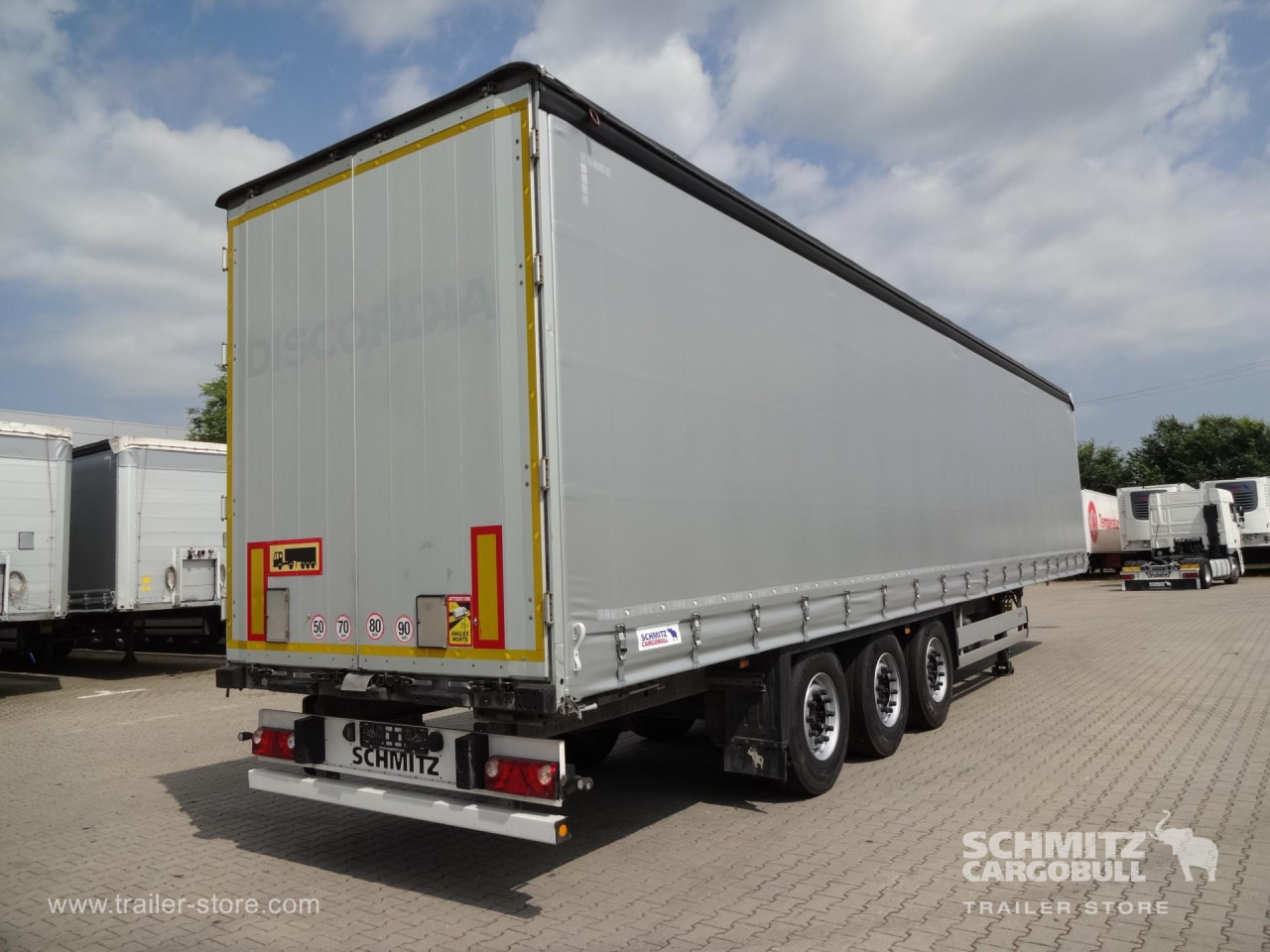 SCHMITZ Curtainsider Standard - Semi-remorque rideaux coulissants: photos 1 SCHMITZ Curtainsider Standard - Semi-remorque rideaux coulissants: photos 1