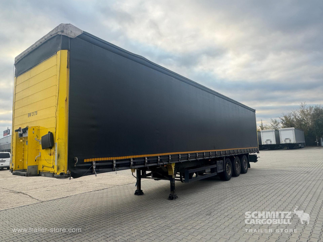 SCHMITZ Curtainsider Standard - Semi-remorque rideaux coulissants: photos 4 SCHMITZ Curtainsider Standard - Semi-remorque rideaux coulissants: photos 4