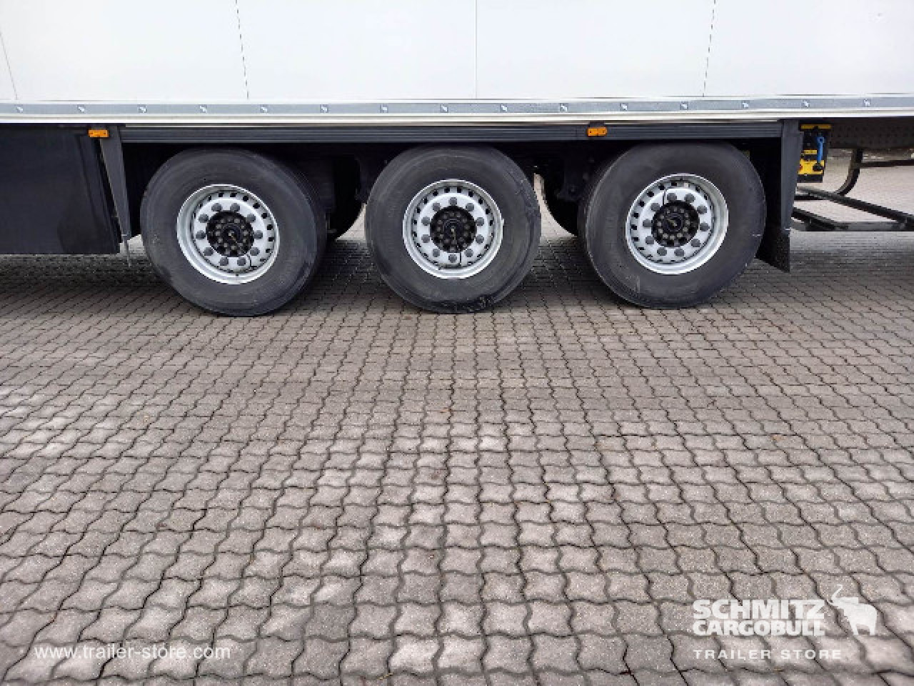 SCHMITZ Reefer Standard Double deck - Semi-remorque isothermique: photos 2 SCHMITZ Reefer Standard Double deck - Semi-remorque isothermique: photos 2