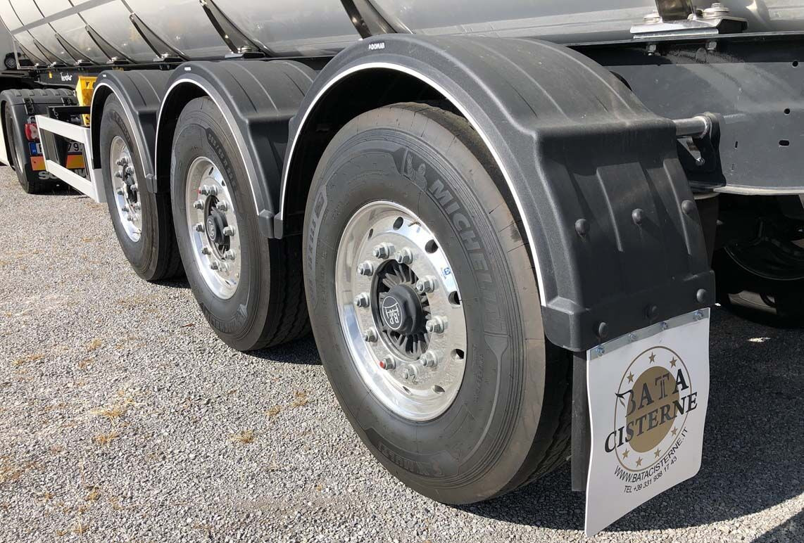 Semi-remorque citerne pour transport de la nourriture neuf Bata CISTERNA LIGHT NUOVA: photos 18 Semi-remorque citerne pour transport de la nourriture neuf Bata CISTERNA LIGHT NUOVA: photos 18