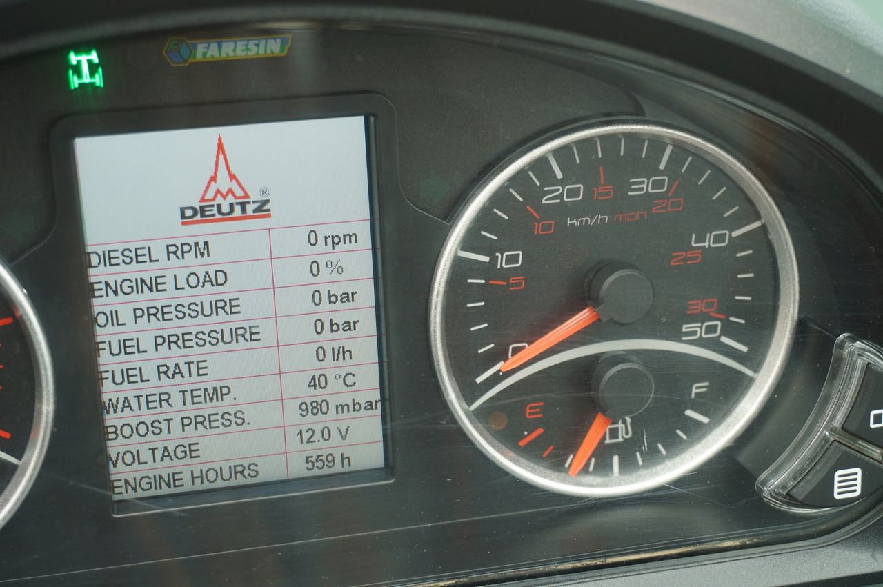 Faresin 730C Classic 55 /  NEW / 550 MTH!!! / reach 7 m / joystick - Chargeuse sur pneus télescopique: photos 2 Faresin 730C Classic 55 /  NEW / 550 MTH!!! / reach 7 m / joystick - Chargeuse sur pneus télescopique: photos 2