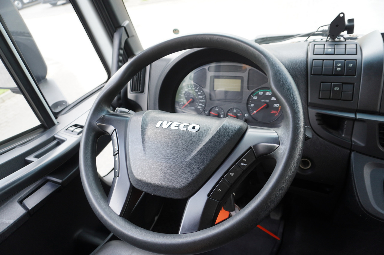 Remorqueuse IVECO Eurocargo 160-210 / 75,000 km! / OMARS lowered tow truck platform / Fork: photos 28