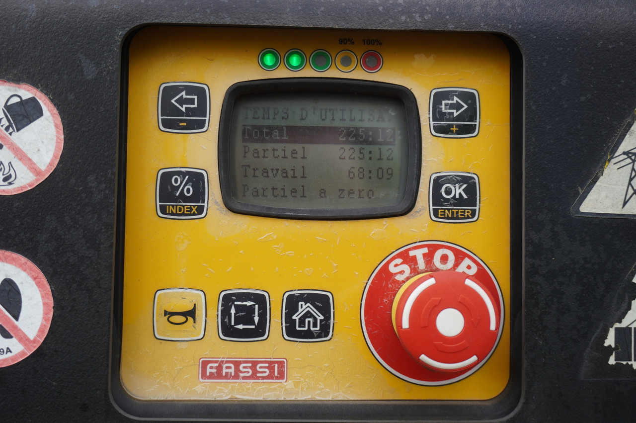 IVECO STRALIS 19.310 E6 / Flatbed 19 EPAL / FASSI F135 / 225 MTH! / 5.7 T - Camion grue, Camion grue: photos 2 IVECO STRALIS 19.310 E6 / Flatbed 19 EPAL / FASSI F135 / 225 MTH! / 5.7 T - Camion grue, Camion grue: photos 2