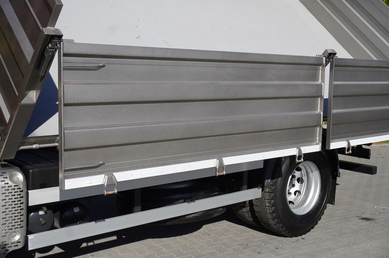 Camion benne, Camion grue IVECO Stralis 310 E6 / NEW 3-sided tipper / Fassi F135 crane with remote control: photos 27