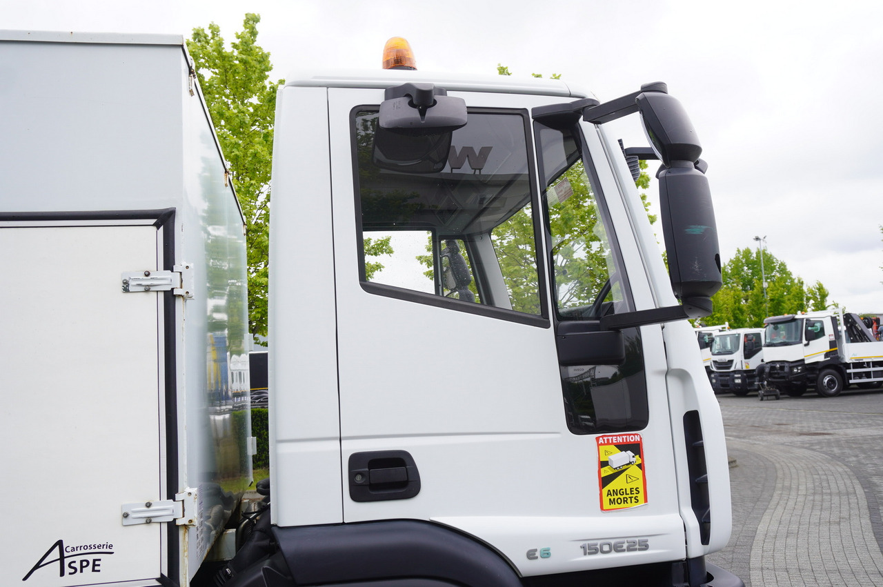 Crédit-bail de Iveco Eurocargo 150 E25 / 90 tho. km !!! / Tow truck Iveco Eurocargo 150 E25 / 90 tho. km !!! / Tow truck: photos 17