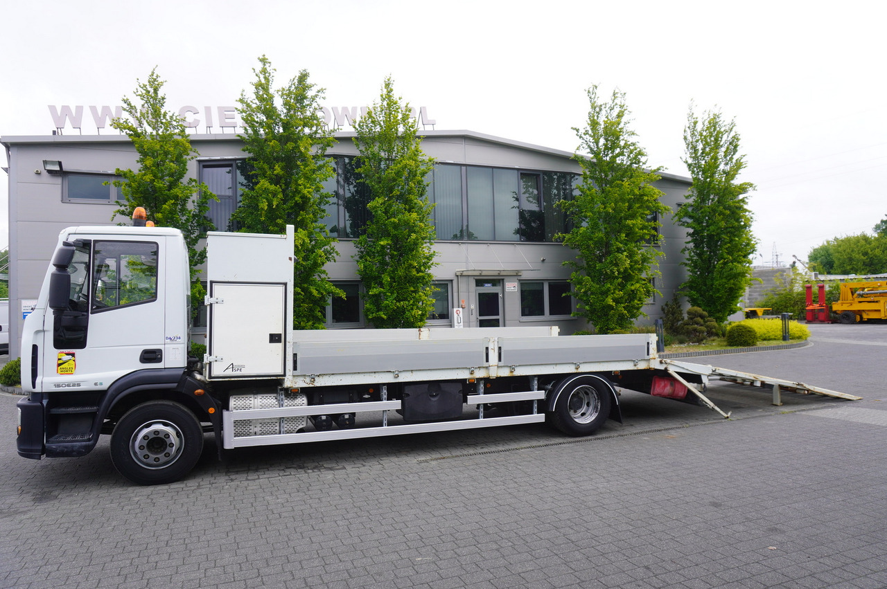 Crédit-bail de Iveco Eurocargo 150 E25 / 90 tho. km !!! / Tow truck Iveco Eurocargo 150 E25 / 90 tho. km !!! / Tow truck: photos 12