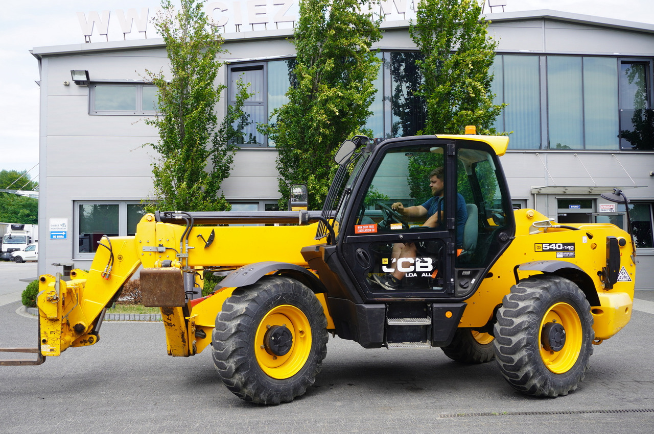 Crédit-bail de JCB 540-140 telescopic loader / 14 m range / 1800 MTH JCB 540-140 telescopic loader / 14 m range / 1800 MTH: photos 11