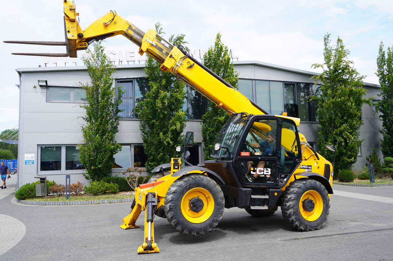 Crédit-bail de JCB 540-140 telescopic loader / 14 m range / 1800 MTH JCB 540-140 telescopic loader / 14 m range / 1800 MTH: photos 19