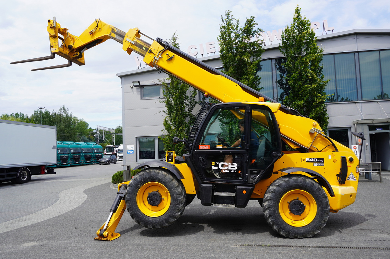 Crédit-bail de JCB 540-140 telescopic loader / 14 m range / 1800 MTH JCB 540-140 telescopic loader / 14 m range / 1800 MTH: photos 13