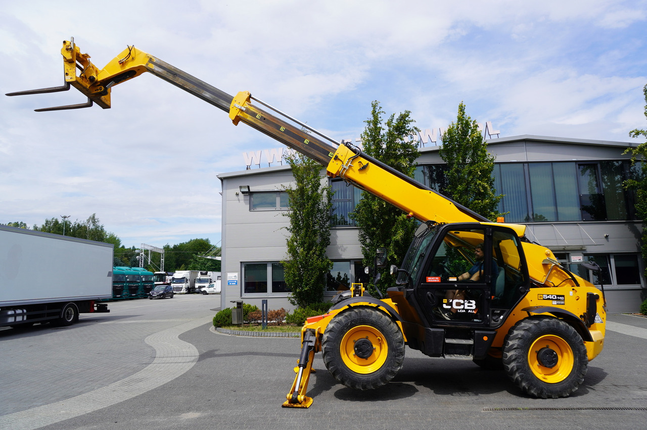 Crédit-bail de JCB 540-140 telescopic loader / 14 m range / 1800 MTH JCB 540-140 telescopic loader / 14 m range / 1800 MTH: photos 12