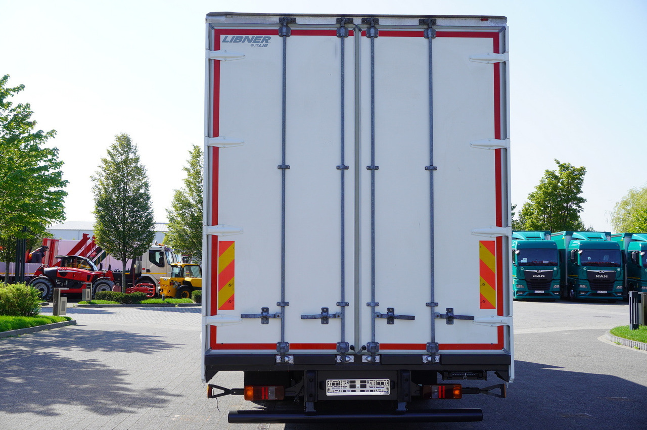 MAN TGL 12.190 / Curtainsider 19 EPAL / Sleeper cab - Camion à rideaux coulissants: photos 4 MAN TGL 12.190 / Curtainsider 19 EPAL / Sleeper cab - Camion à rideaux coulissants: photos 4