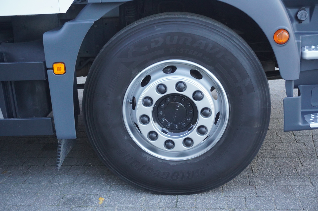 Camion hydrocureur MAN TGM 26.340 E6 / RIVARD sewage cleaner 11.8 m3 / 170 tho. km / steered axle: photos 43 Camion hydrocureur MAN TGM 26.340 E6 / RIVARD sewage cleaner 11.8 m3 / 170 tho. km / steered axle: photos 43