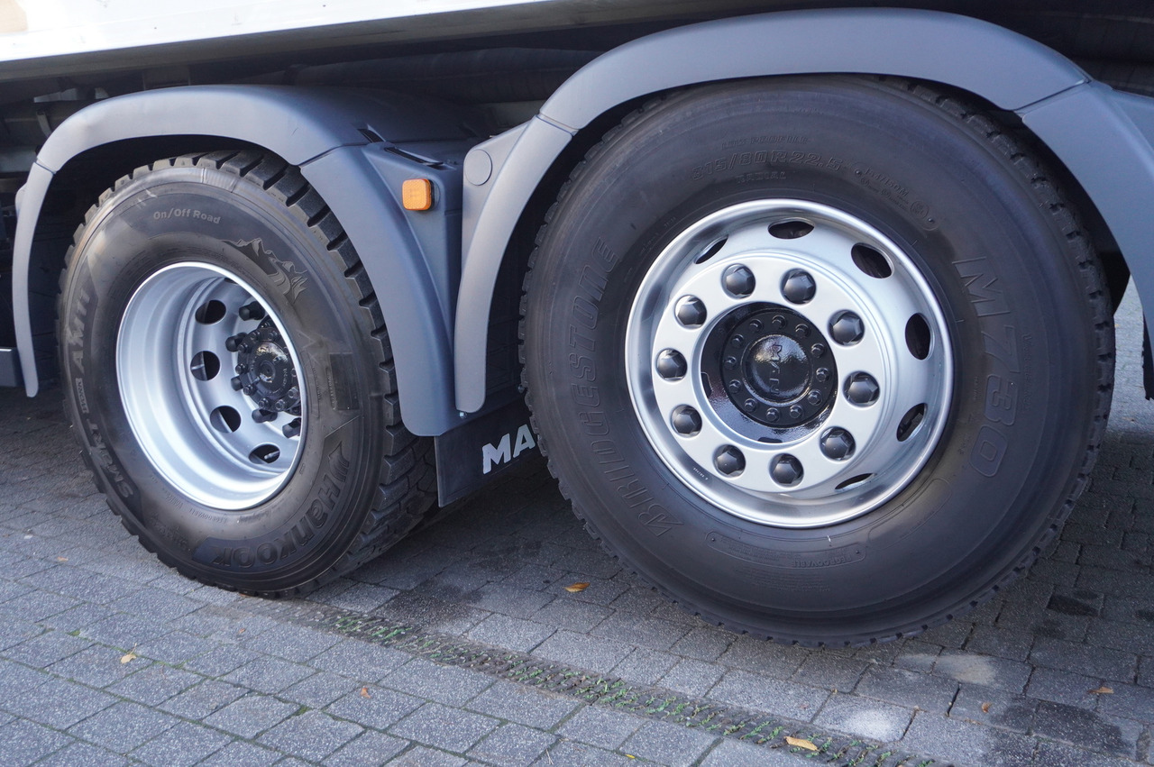 Camion hydrocureur MAN TGM 26.340 E6 / RIVARD sewage cleaner 11.8 m3 / 170 tho. km / steered axle: photos 39 Camion hydrocureur MAN TGM 26.340 E6 / RIVARD sewage cleaner 11.8 m3 / 170 tho. km / steered axle: photos 39