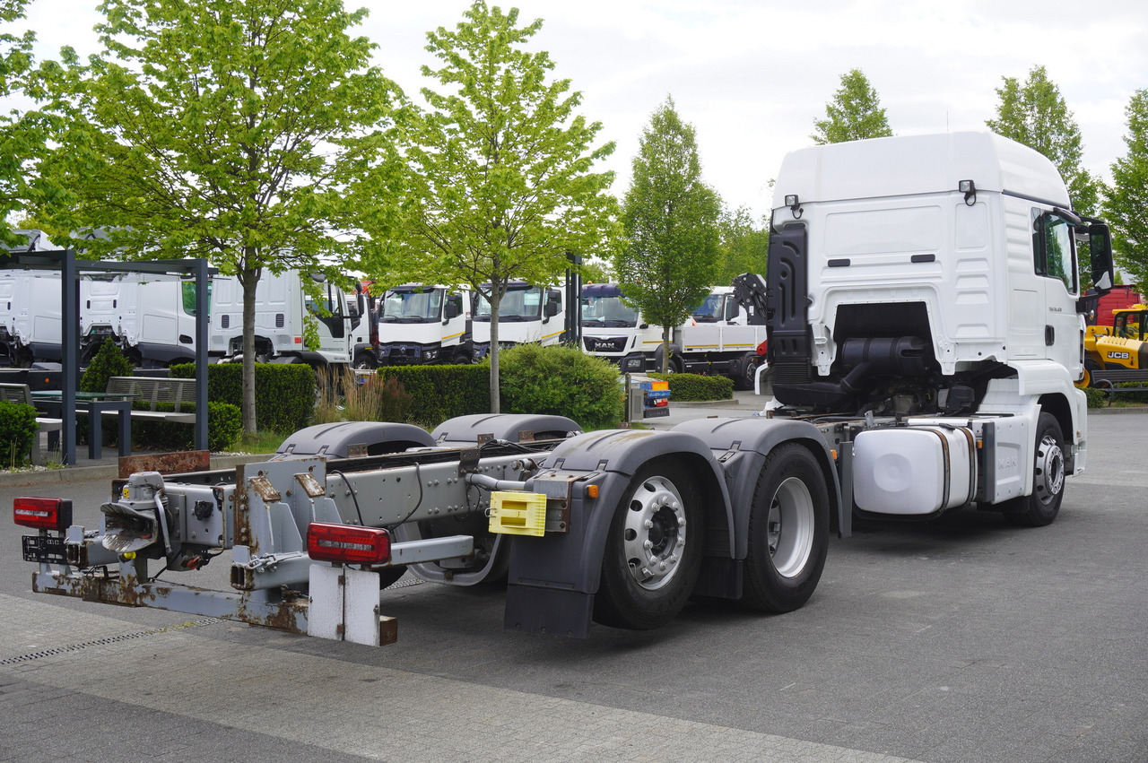 MAN TGS 26.420 / 7.5 m chassis / 14.5 t load cap. / Sleeping cab - Châssis cabine: photos 4 MAN TGS 26.420 / 7.5 m chassis / 14.5 t load cap. / Sleeping cab - Châssis cabine: photos 4