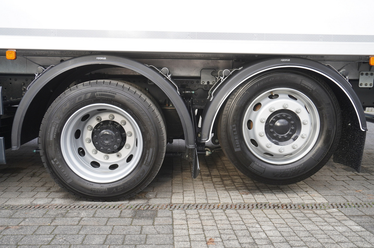 Camion isothermique neuf MAN TGX 26.400 / IGLOOCAR / Carrier Supra 1150 MT Silent: photos 9