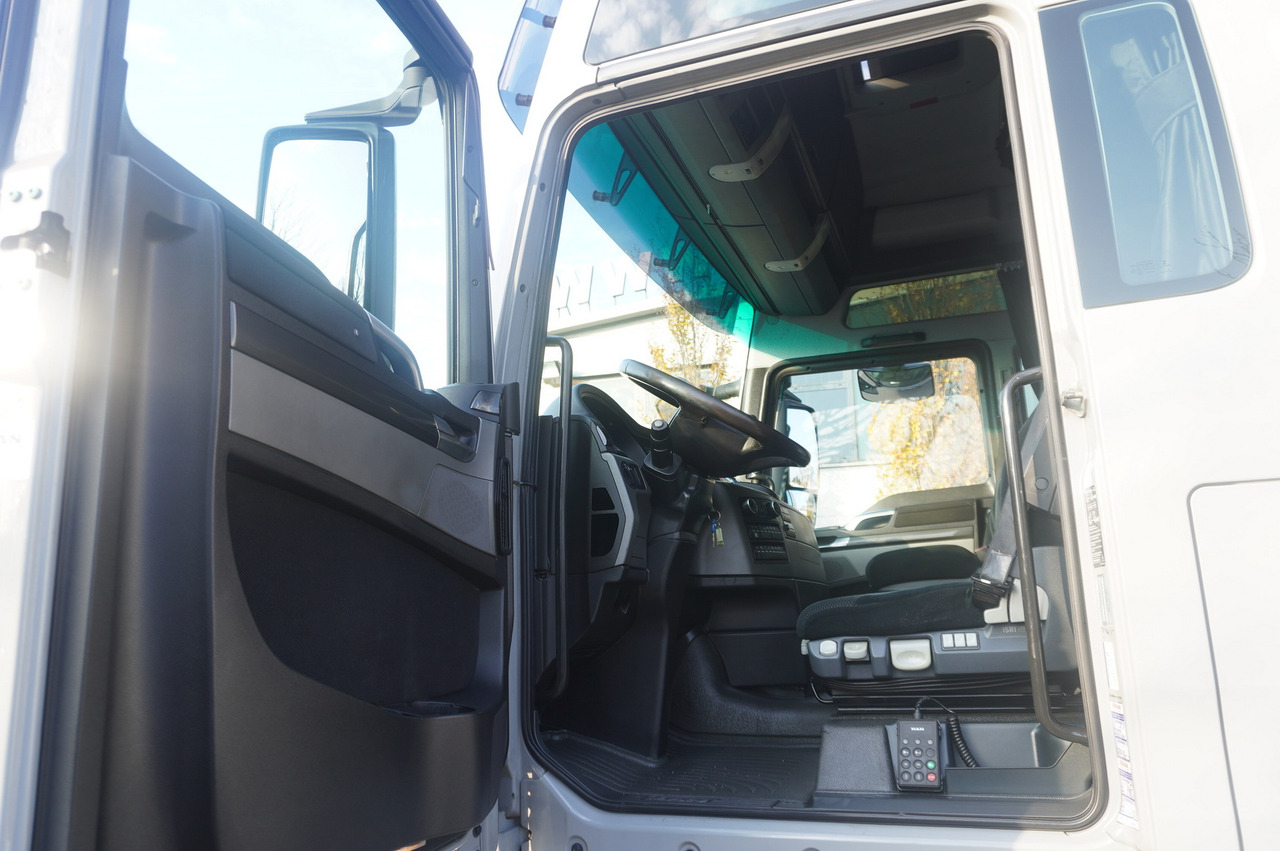 Camion frigorifique MAN TGX 26.480 / 6x2 / Igloocar refrigerator 18 pallets / Thermoking: photos 12 Camion frigorifique MAN TGX 26.480 / 6x2 / Igloocar refrigerator 18 pallets / Thermoking: photos 12