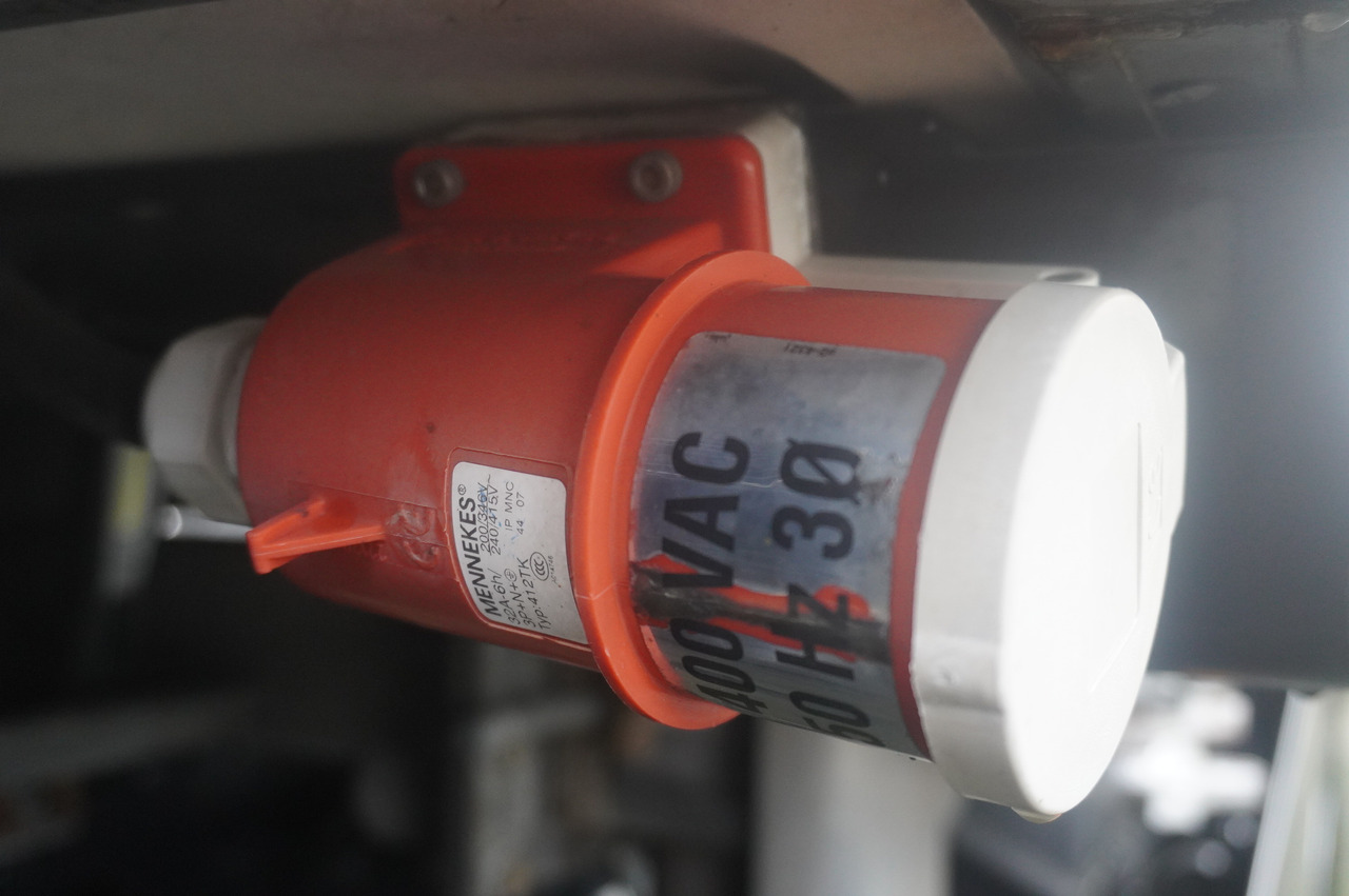 Camion frigorifique MAN TGX 26.480 / 6x2 / Igloocar refrigerator 18 pallets / Thermoking: photos 29 Camion frigorifique MAN TGX 26.480 / 6x2 / Igloocar refrigerator 18 pallets / Thermoking: photos 29