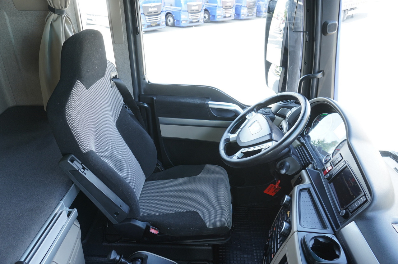 Camion frigorifique MAN TGX 26.500 E6 XXL / Schmitz 19 pallets / Thermoking / steering axle: photos 38