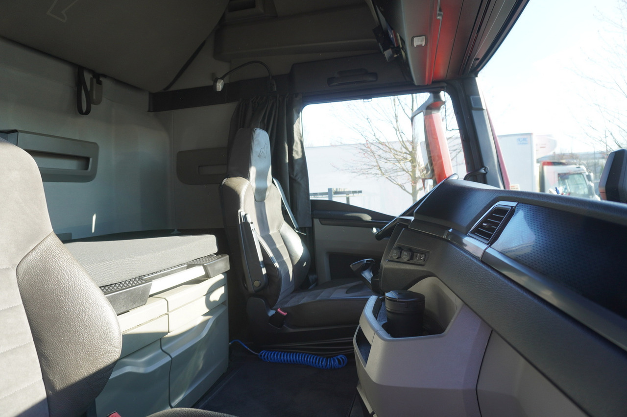 Camion frigorifique MAN TGX 26.510 / 2022 / New Lamberet refrigerator bitemperature/ Carrier Supra 1150 MT / 4 units: photos 28
