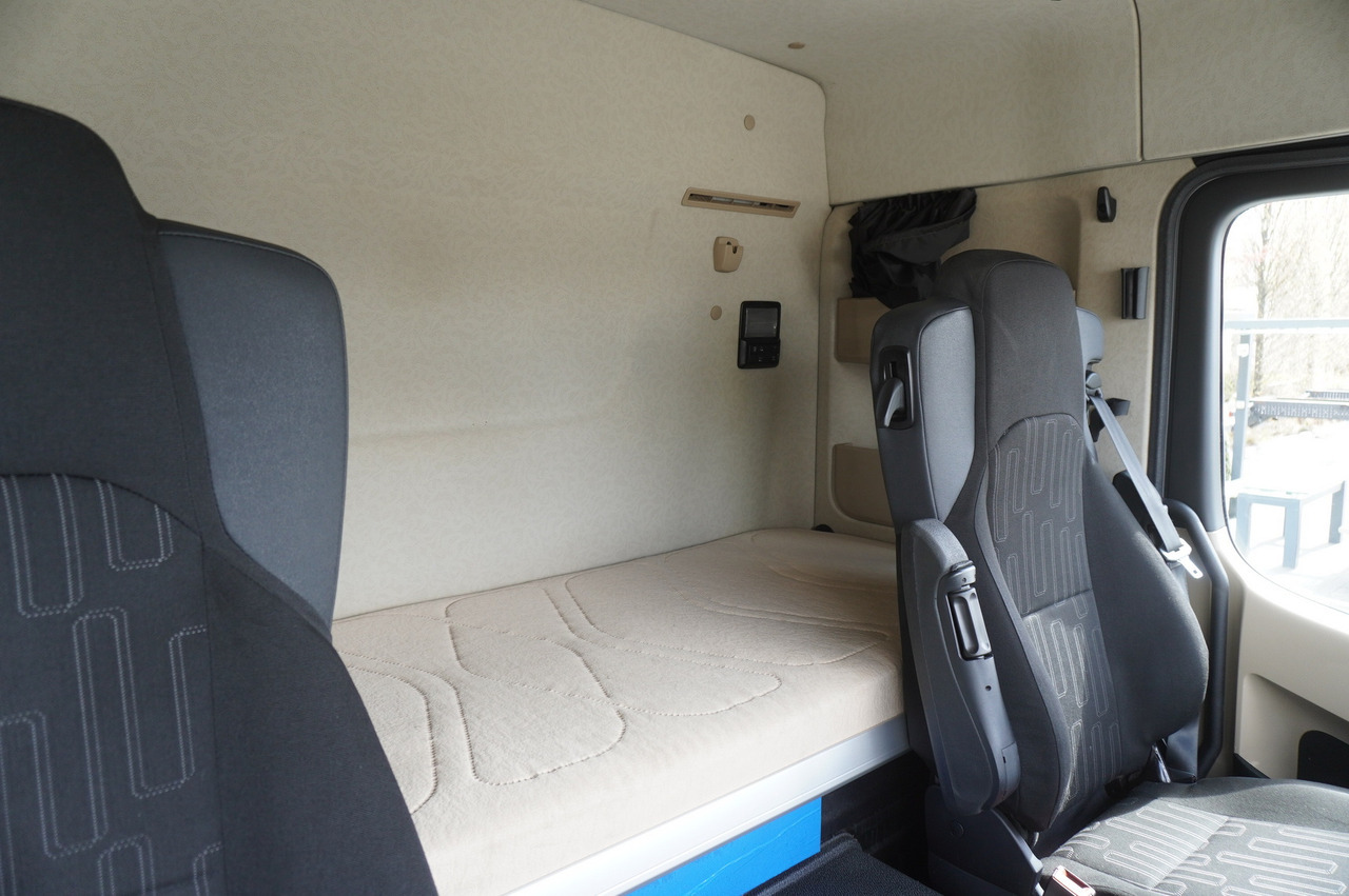Camion frigorifique MERCEDES-BENZ Actros 1824 / Refrigerator / Carrier Supra 1250 / Sleeping cabin: photos 26