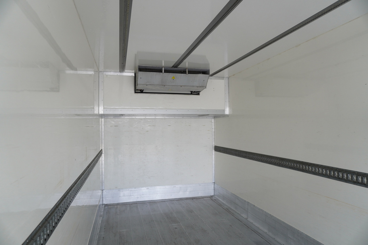 Camion frigorifique MERCEDES-BENZ Actros 1824 / Refrigerator / Carrier Supra 1250 / Sleeping cabin: photos 10