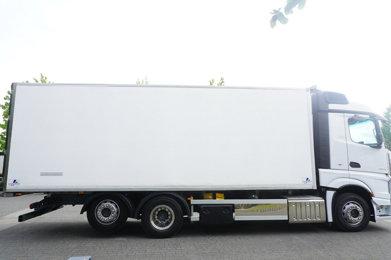 MERCEDES-BENZ Actros 2543 / Lecapitaine Refrigerator Multitemperature / Carrier Supra 950 MT - Camion frigorifique: photos 5 MERCEDES-BENZ Actros 2543 / Lecapitaine Refrigerator Multitemperature / Carrier Supra 950 MT - Camion frigorifique: photos 5