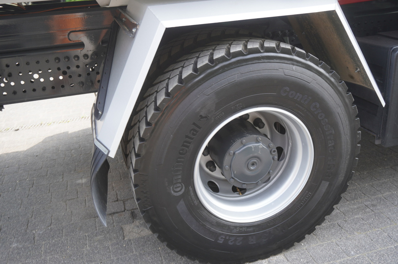 Camion benne, Camion grue MERCEDES-BENZ Arocs 1833 / 87,000 km!!! / Hds HIAB X-DUO 128 B-2 / three-sided tipper: photos 20