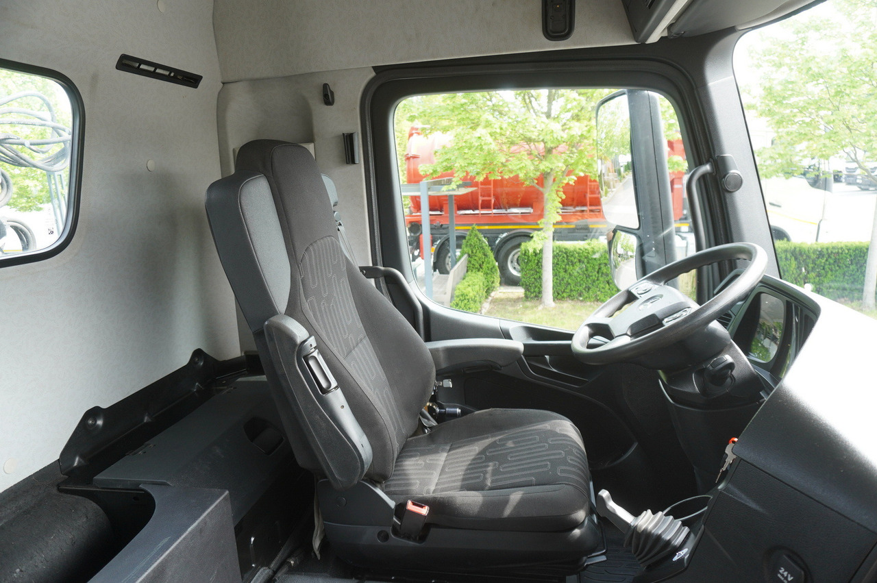 Camion benne, Camion grue MERCEDES-BENZ Arocs 1833 / 87,000 km!!! / Hds HIAB X-DUO 128 B-2 / three-sided tipper: photos 28