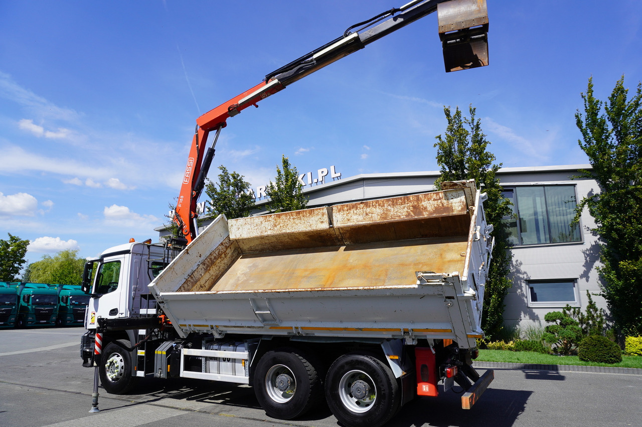 MERCEDES-BENZ Arocs 2636 / 6x4 / HDS Fassi / 3-Way Tipper / Bortmatic - Camion benne, Camion grue: photos 3 MERCEDES-BENZ Arocs 2636 / 6x4 / HDS Fassi / 3-Way Tipper / Bortmatic - Camion benne, Camion grue: photos 3
