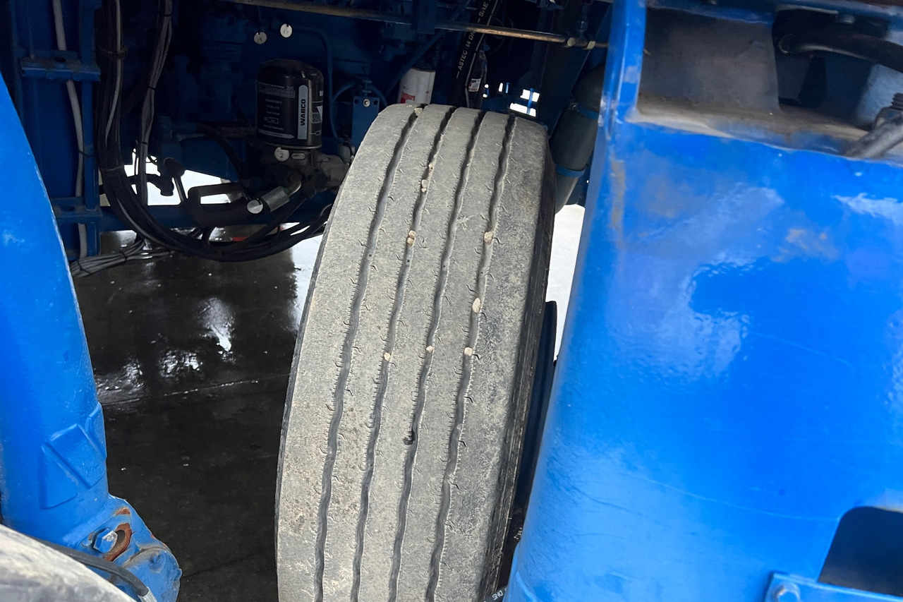 Tracteur portuaire NICOLAS ASM14.4-4.1 terminal tractor 8x2x8 / 200 MTH: photos 27