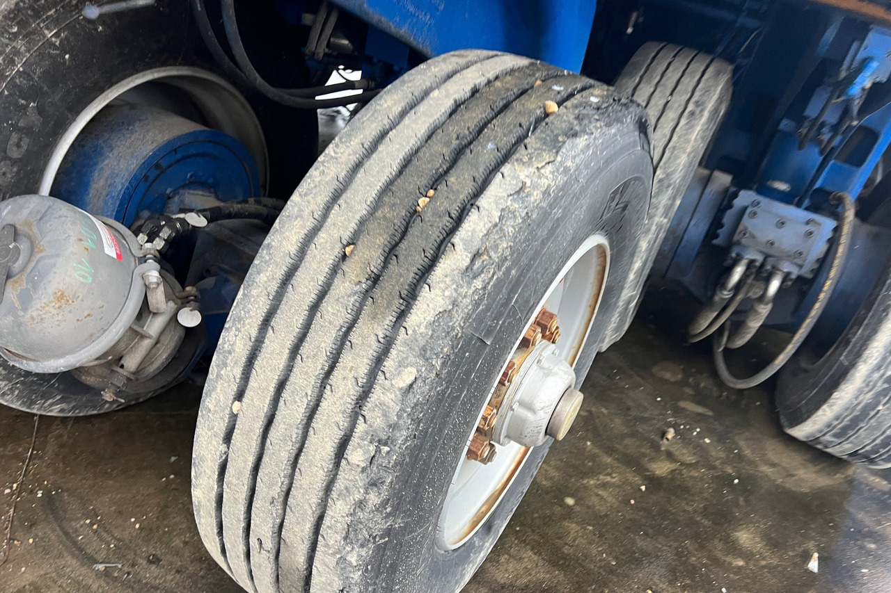 Tracteur portuaire NICOLAS ASM14.4-4.1 terminal tractor 8x2x8 / 200 MTH: photos 23