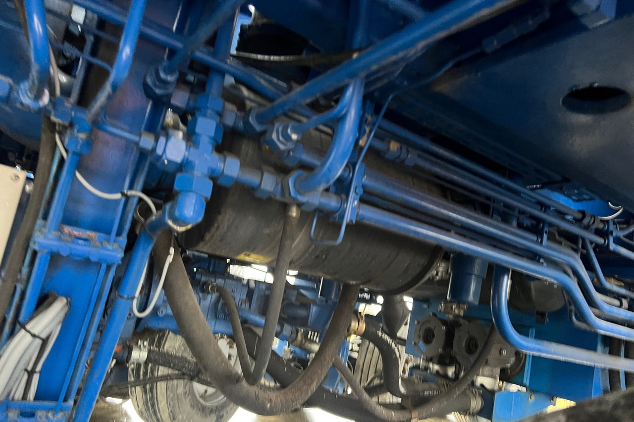 Tracteur portuaire NICOLAS ASM14.4-4.1 terminal tractor 8x2x8 / 200 MTH: photos 13