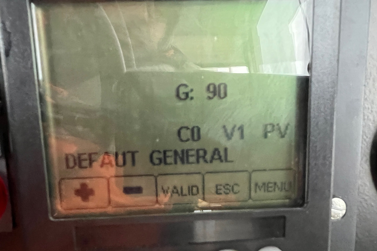 Tracteur portuaire NICOLAS ASM14.4-4.1 terminal tractor 8x2x8 / 200 MTH: photos 11