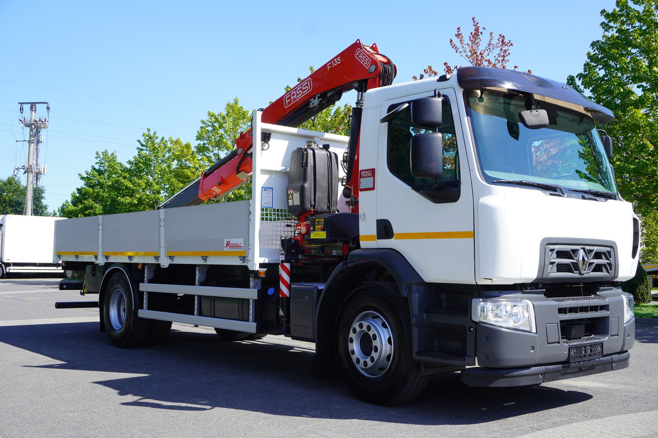 RENAULT C280 DTI 8 / FASSI crane 5.6 T / range 8 m / Flatbed 15 EPAL - Camion grue: photos 5 RENAULT C280 DTI 8 / FASSI crane 5.6 T / range 8 m / Flatbed 15 EPAL - Camion grue: photos 5