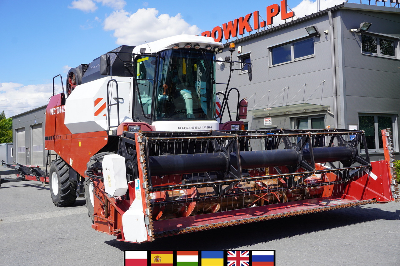ROSTSELMASH VECTOR 425 RSM-101 grain harvester + Header 5 m + rapeseed harvesting extension / 2300 MTH - Moissonneuse-batteuse: photos 1 ROSTSELMASH VECTOR 425 RSM-101 grain harvester + Header 5 m + rapeseed harvesting extension / 2300 MTH - Moissonneuse-batteuse: photos 1