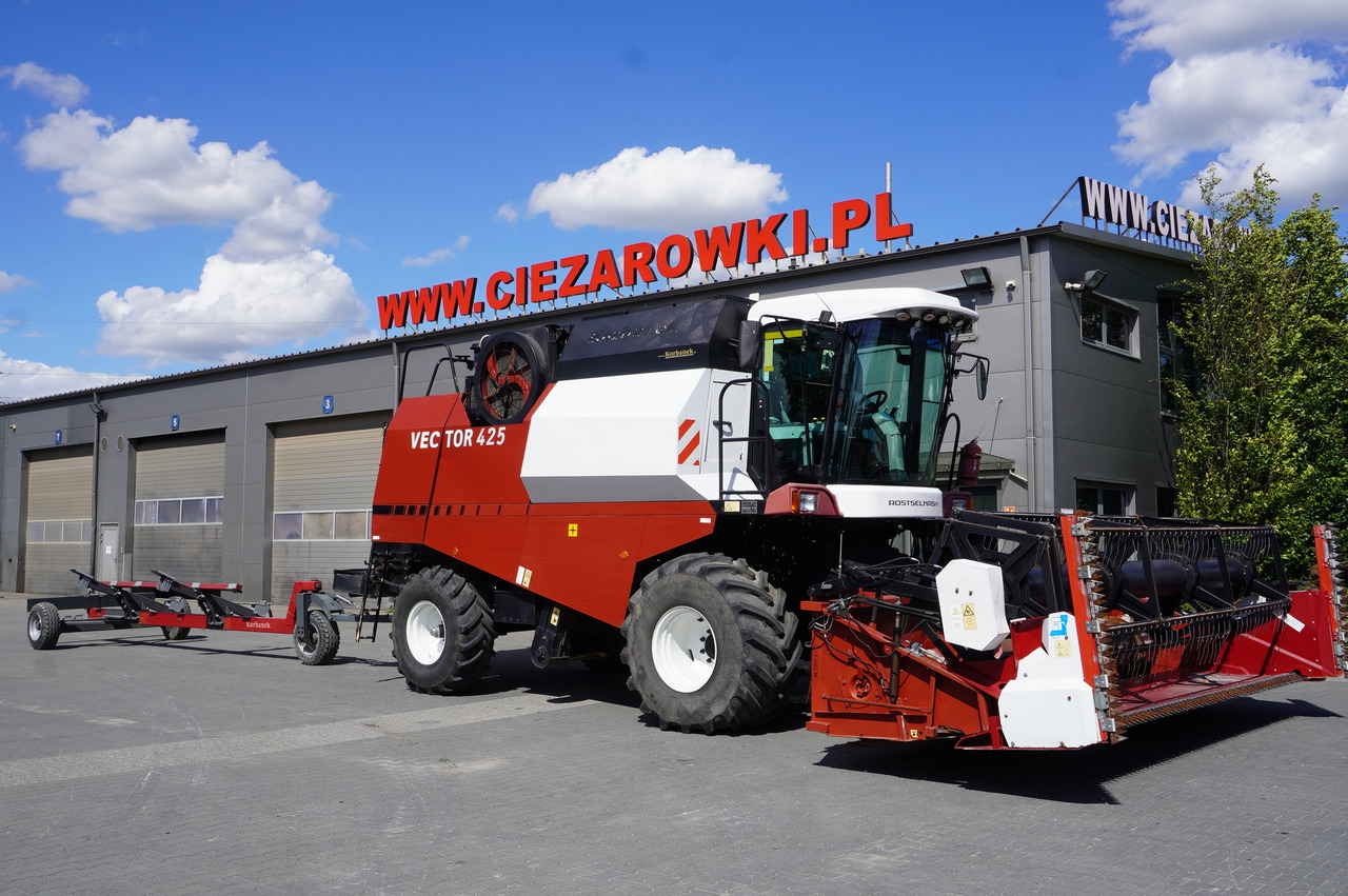 ROSTSELMASH VECTOR 425 RSM-101 grain harvester + Header 5 m + rapeseed harvesting extension / 2300 MTH - Moissonneuse-batteuse: photos 2 ROSTSELMASH VECTOR 425 RSM-101 grain harvester + Header 5 m + rapeseed harvesting extension / 2300 MTH - Moissonneuse-batteuse: photos 2