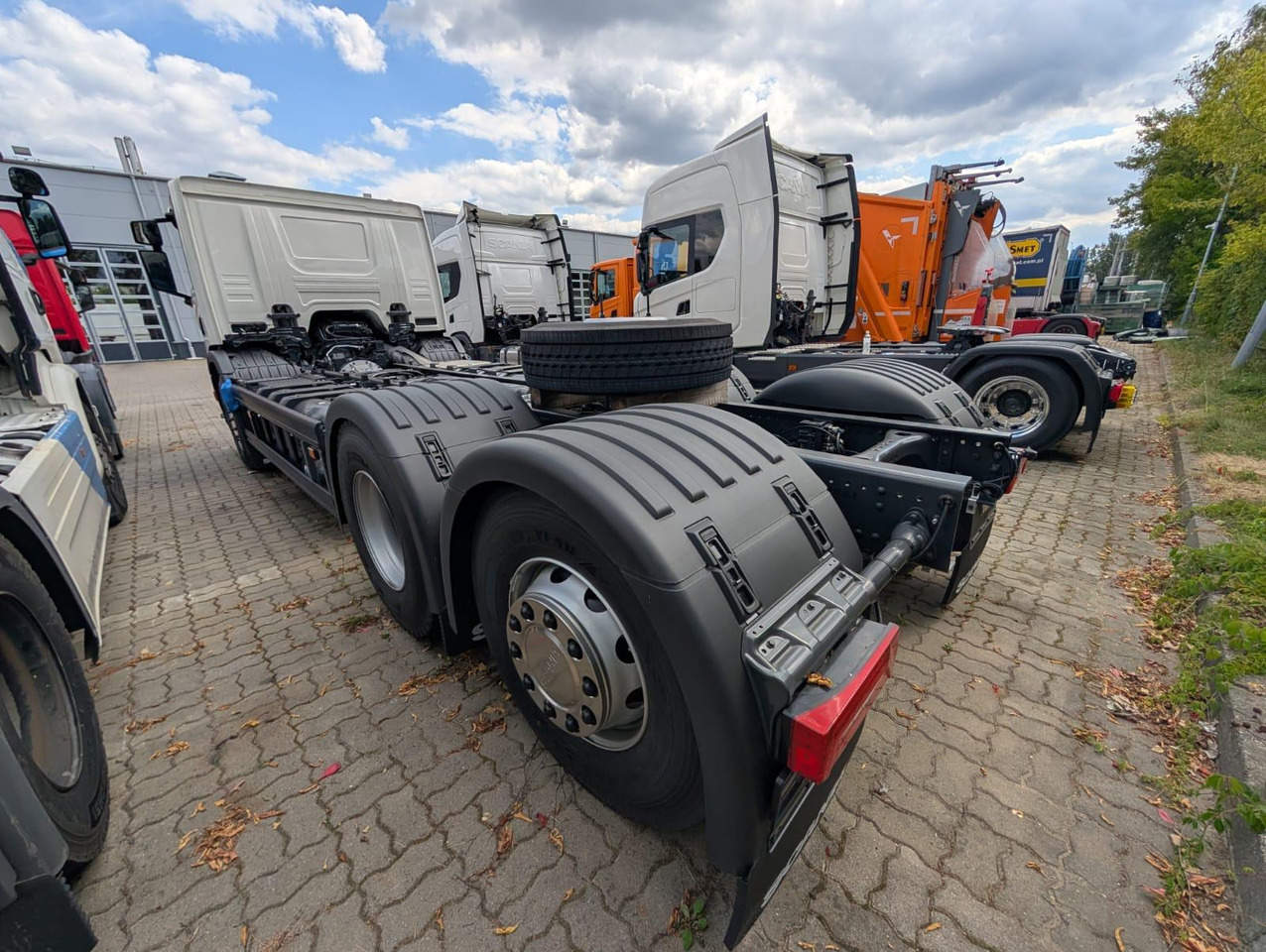 SCANIA P 340 B6x2*4NA / chassis frame / steering axle / CNG - Benne à ordures ménagères: photos 4 SCANIA P 340 B6x2*4NA / chassis frame / steering axle / CNG - Benne à ordures ménagères: photos 4