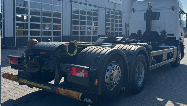 SCANIA P410 B6X2*4NA HIAB Multilift 21t / 150 tho.km hooklift - Camion ampliroll: photos 5 SCANIA P410 B6X2*4NA HIAB Multilift 21t / 150 tho.km hooklift - Camion ampliroll: photos 5