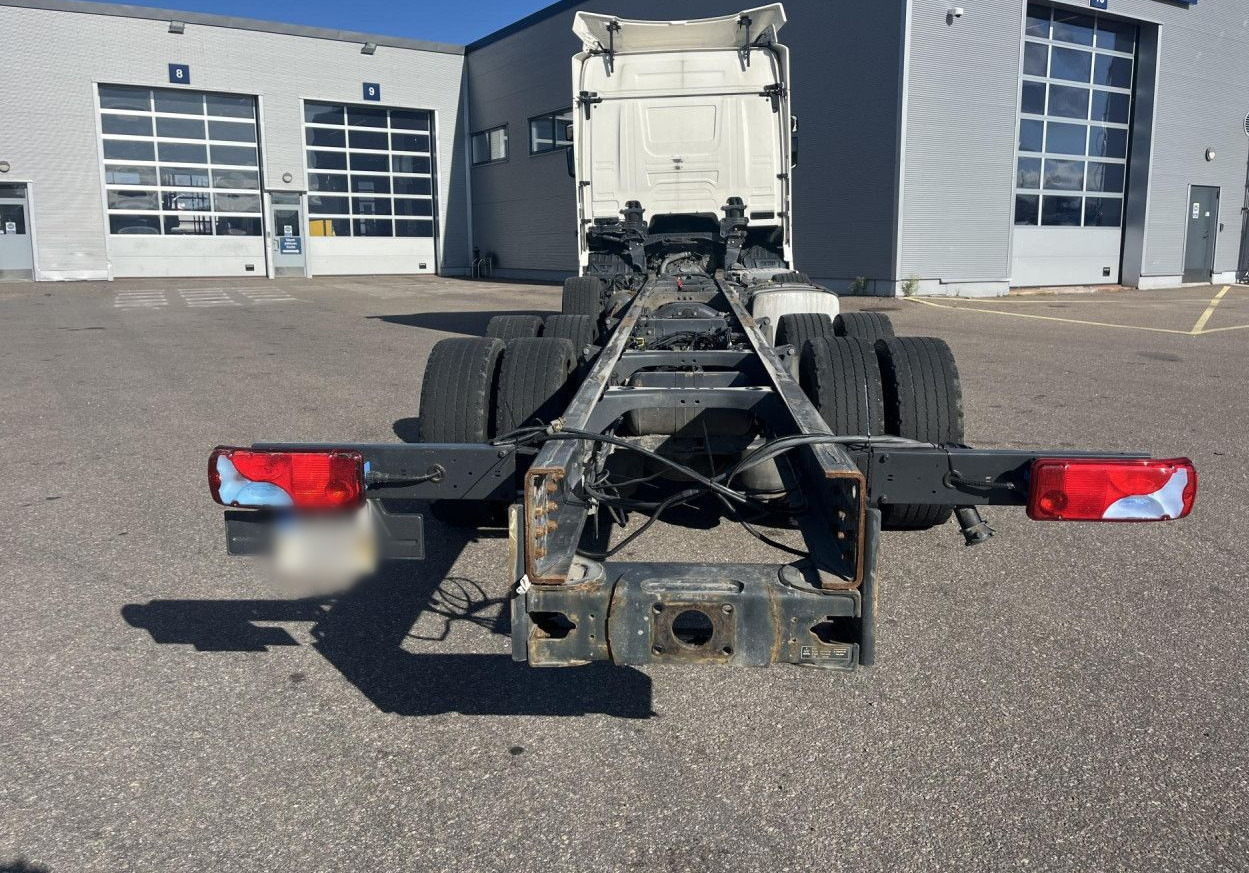 SCANIA R 540 B8x4NB / Truck chassis / Sleeper cab - Camion grue: photos 4 SCANIA R 540 B8x4NB / Truck chassis / Sleeper cab - Camion grue: photos 4
