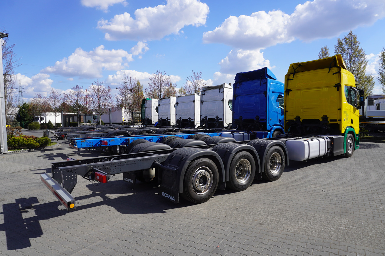 SCANIA R650 V8 / 650 HP/ frame 8.8 m / steered 4th axis / 20 units - Camion grue: photos 2 SCANIA R650 V8 / 650 HP/ frame 8.8 m / steered 4th axis / 20 units - Camion grue: photos 2